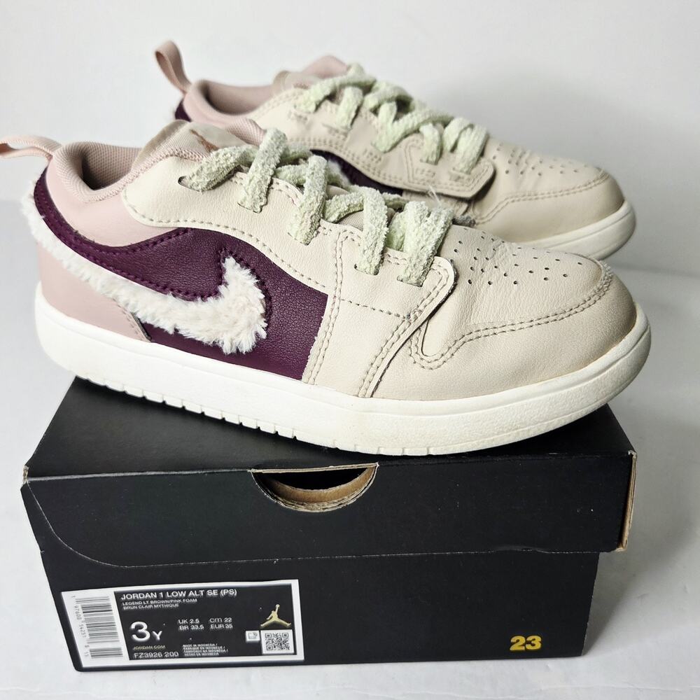 Jordan‎ 1 Low Alt SE Size 3 Youth Legend LT Brown/Pink Fur Swoosh FZ3926-200
